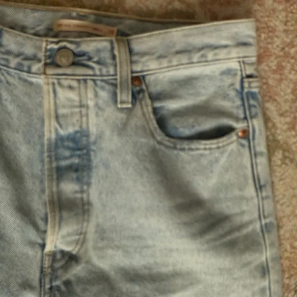 Levi’s Ribcage Straight Ankle Lightwash Jeans - Picture 3 of 9